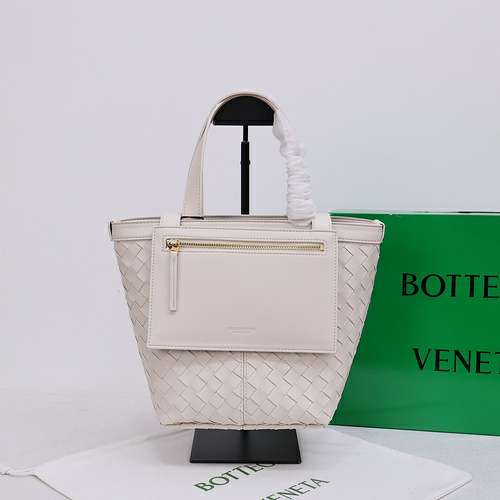 Picture of Bottega Veneta Lady Handbags _SKUfw152382400fw